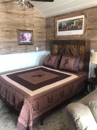 “Delbert” one of the 5 Tiny Cabins on the Osage River