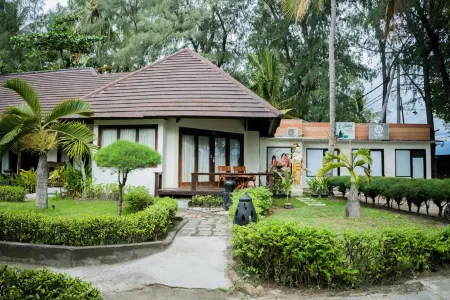 Royal Regantris Villa Karang