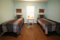 Grace Hill Get-away…Style & Comfort in 3/2 Home