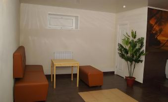 Aster Hotel-Zuro