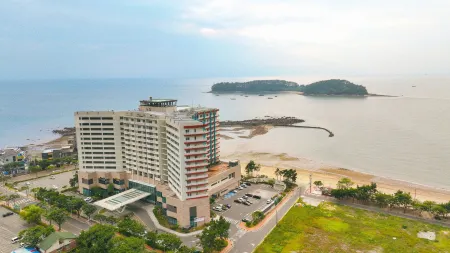 Beache Palace