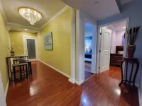 3 bedroom private guest suite by Mr C Hotel, Safe A+ area with Patio, WiFi, TV