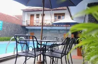 The Priangan Boutique Hotel @ Yos Sudarso - Kolam Renang