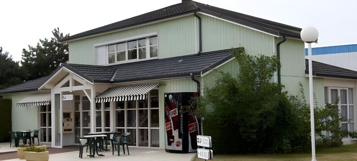 Fasthotel Laval Hotele w: Mayenne