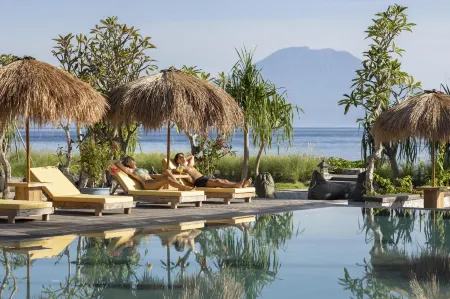 Seven Dreams A Pramana Experience Отели рядом с достопримечательностью «Giri Putri Cave»