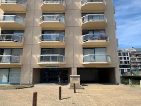 Spacious Seaside Apartment Hotels in Nieuwpoort