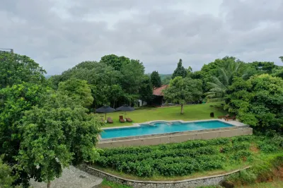 Heavensa Luxury Villas and Suites by the Clarks فنادق في Padinnoruwa