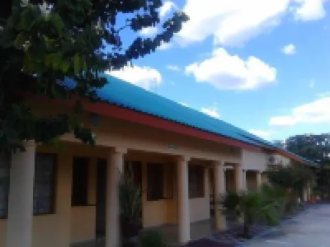 Pacific Conqueror Self Catering Units โรงแรมใน