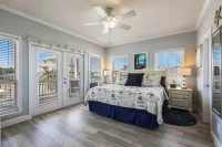 Bama Barefoot Beach House- Near Beach Pool
