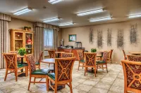 Rory & Ryan Inn - 2-Star