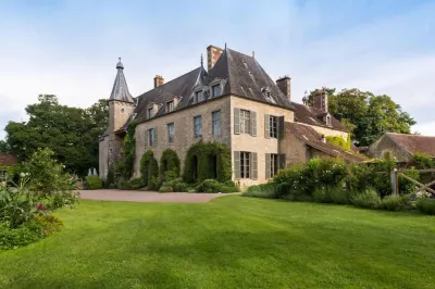 Château de Saint Paterne Hotel di Saint-Leonard-des-Bois