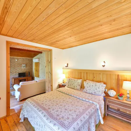Tranquilla River Lodge