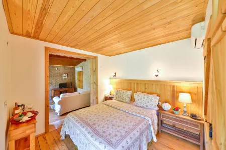 Tranquilla River Lodge