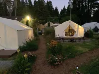 Surrey Resort Hotels in Guerneville