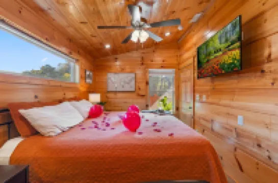 Rustic Mountain Retreat by Ghosal Luxury Lodging