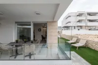 Apartments Mare B with Pool - Airport Shuttle