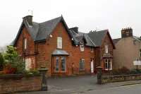Glenlossie Guest House Hotels near Gracefield Arts Centre