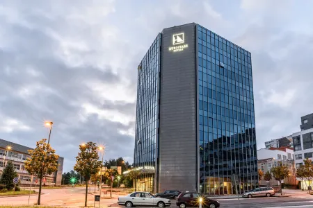 Eurostars Gran Hotel Santiago Отели рядом с достопримечательностью «Xardíns da Rúa Berna»