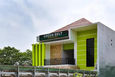 Green Belt Kost Exclusive Отели в г. Ngemplak