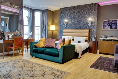 Halvard Hotel Hotels in Douglas