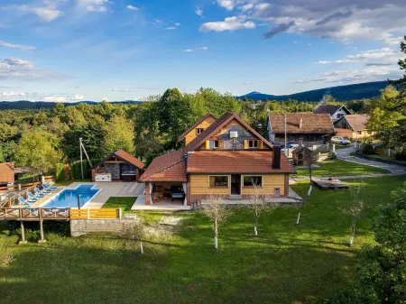 Holiday Home in Ogulin with Pool & Rafting