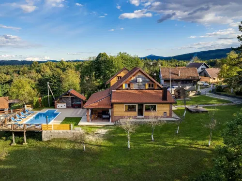 Holiday Home in Ogulin with Pool & Rafting Hotels in Gornje Dubrave