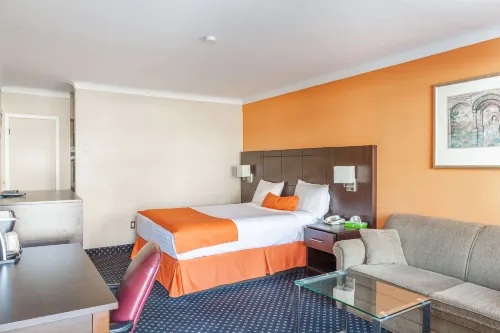 Knights Inn North Bay