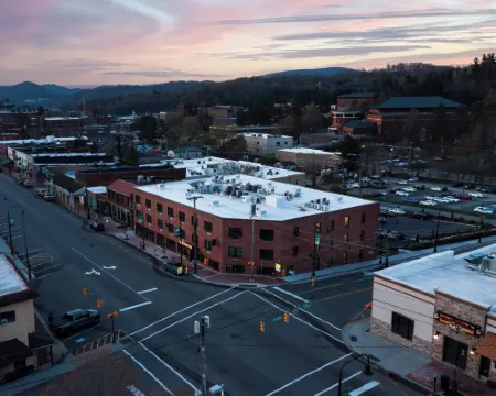 The 1850 Hotel Hotels in Boone