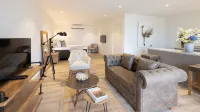 The Beach House Hotels in Willemstad