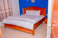 Apartment - Sleeps 11 Pets Welcomed & Garden