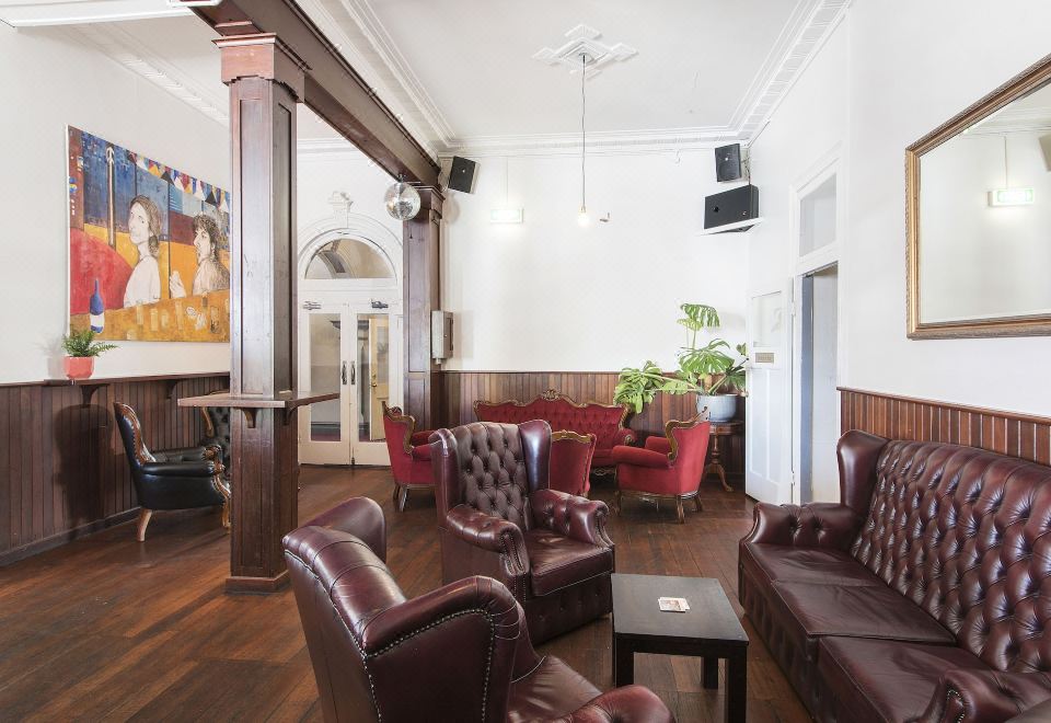 더 로컬 호텔 퍼스 외관