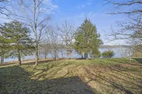 Lakefront Sanctuary - Table Rock Lake Adventures