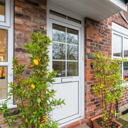 Modern Living 2 Bedroom Apartment South Wilmslow