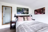 The Queen's Arms Hotels in Letcombe Regis