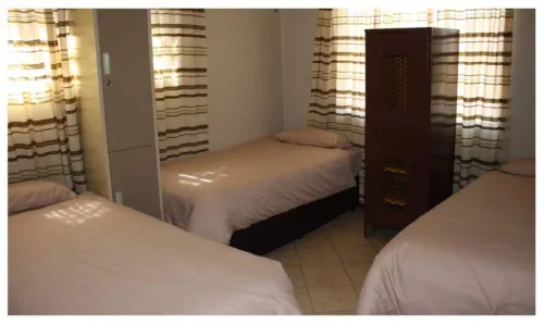 Room in Guest Room - Cosy Farmhouse for 4 Persons Hotels in Lephalale Local Municipality
