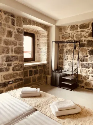 Giraffe Hotels in Bijela