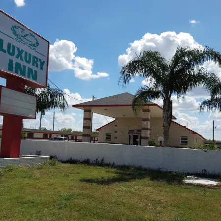 Luxury Inn & RV Park