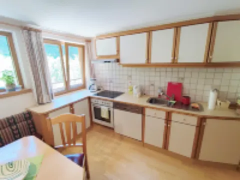 近齊勒塔爾滑雪坡的蒂羅爾木屋