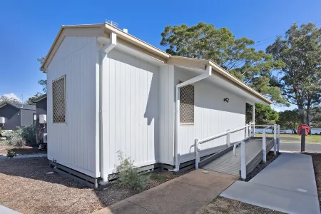 Reflections Ferry Reserve - Holiday Park