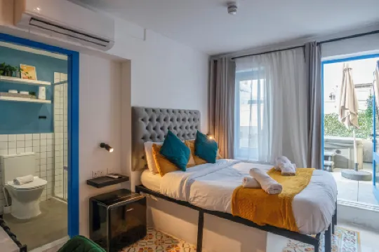 Mandera's Boutique Suites & Dorms
