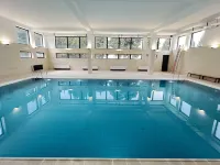 Hotel West Tbilisi Отели рядом с достопримечательностью «Станция метро Грмагеле»