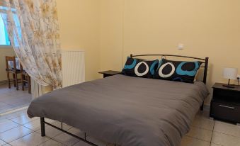 Central Apartment in Agios Konstantinos