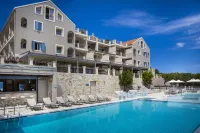 Almyra Hotel - Uima-altaat