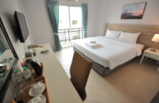 Drop Inn Bangkok Hotel berhampiran Lazgam - Laser Games