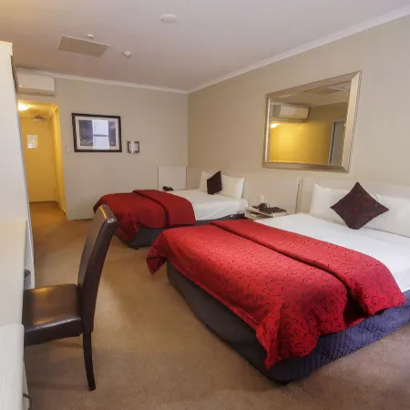 Isa Hotel