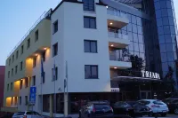Triada Hotel
