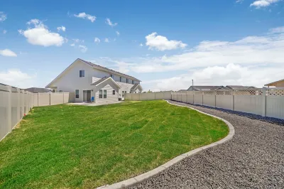 893 Brand new construction 2 level townhome central TF Hotels near Exotic Guppy