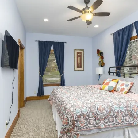 Douglas Hideaway - A Cozy 1-Bedroom Condo in Douglas, Michigan!