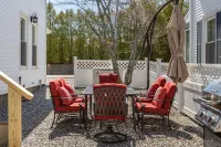 Well-Appointed Downtown BarHarbor /Walk to Everything/ Mins to Acadia Hotels near Cadillac Mountain