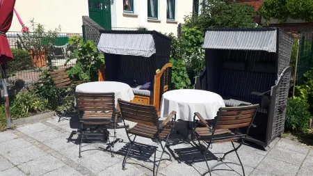 quiet apartment near the beach in the center